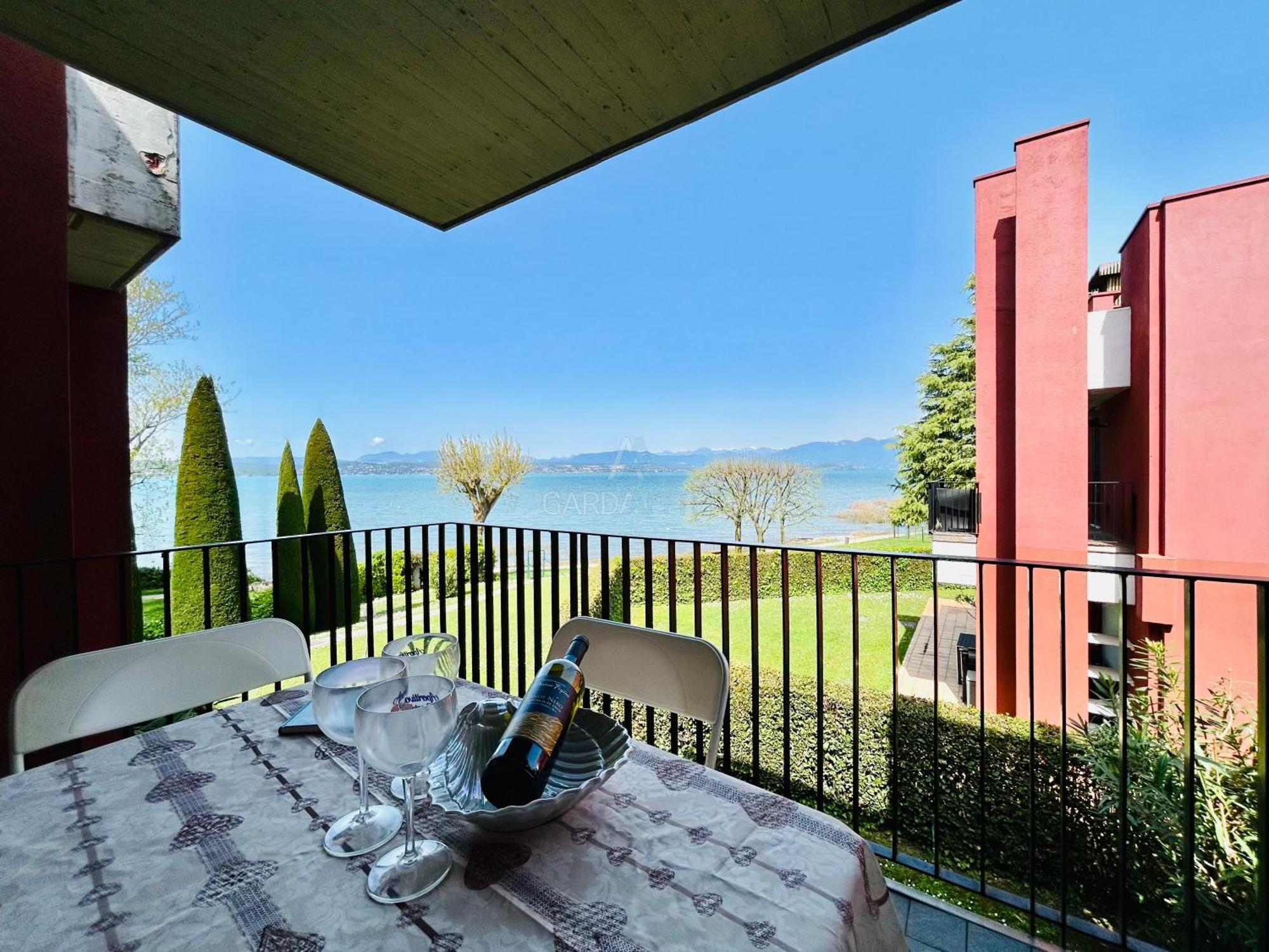 Appartamento Poseidone Rif Sirmione Esterno foto