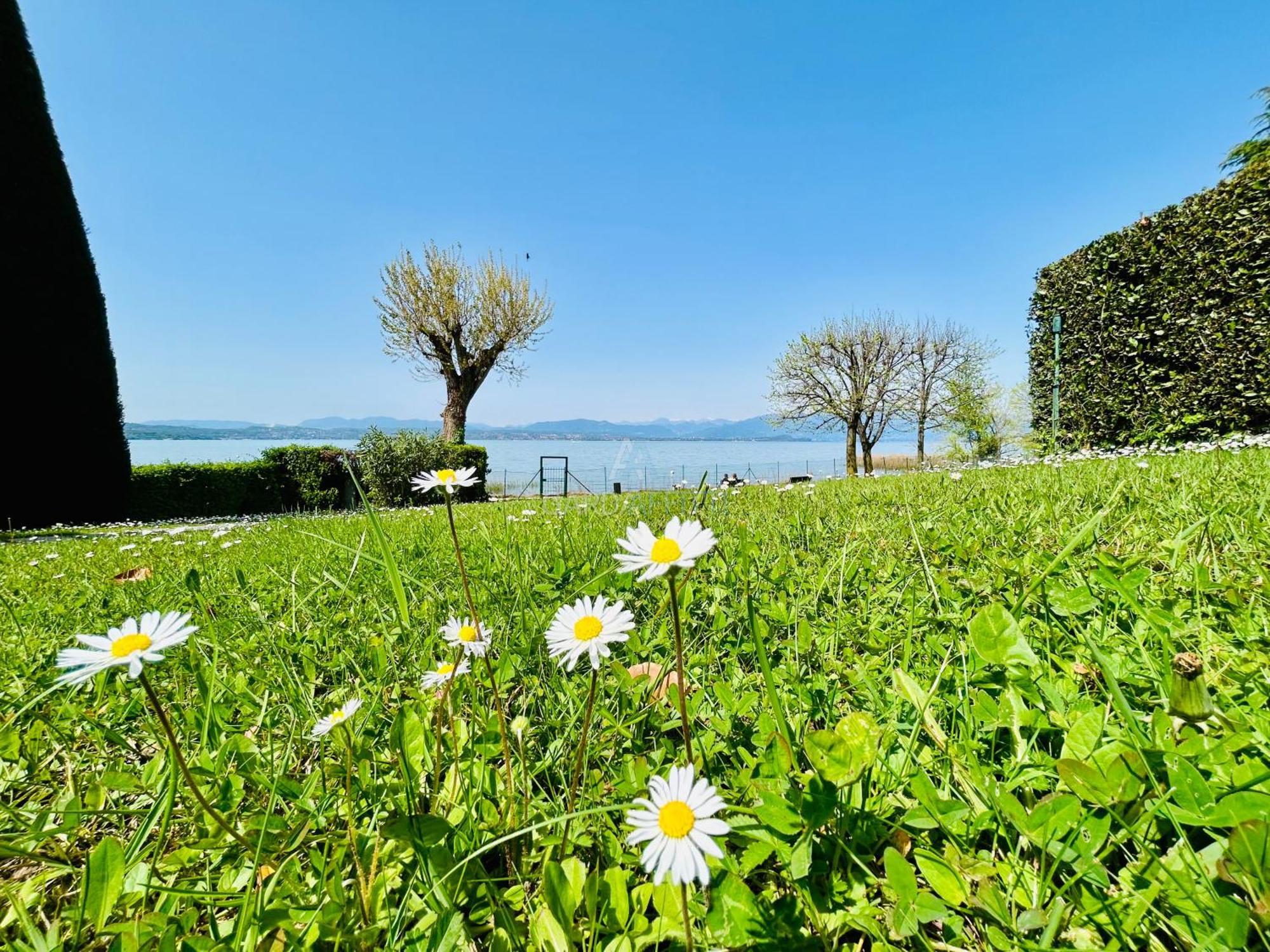 Appartamento Poseidone Rif Sirmione Esterno foto